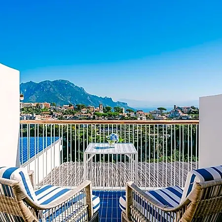 Zi'ntonio Hotel 3*