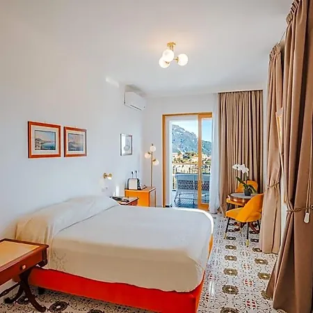 Zi'ntonio Otel 3*